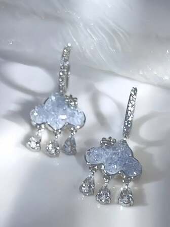 1 par de aretes con gotas de borla con nubes de rhinestone azul de diseño único, ¡Hermosos!