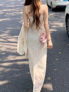 女士时尚蕾丝和网眼细肩带连衣裙 - 杏色 - 查看 2