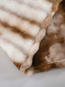 1pc Ink-Dyed Faux Mink Fleece Blanket, Plush Rabbit Fur Quilt, Soft And Warm Reversible Travel/Bed Blanket, Suitable For Living Room, Sofa, Bedroom, Dormitory - Coffee Brown - View 10