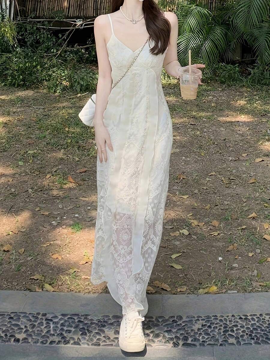 女士时尚蕾丝和网眼细肩带连衣裙 - 杏色 - 查看 1