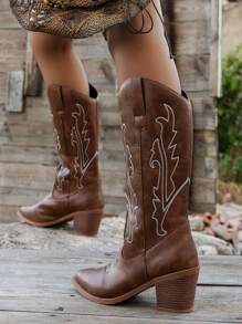 Giày bốt cao cổ nữ kiểu miền Tây cổ điển thu đông mới, mũi nhọn, thêu họa tiết, gót chunky màu nâu, thích hợp phối cùng áo cardigan, bốt cao bồi, phong cách Coachella. - màu nâu - Xem 12