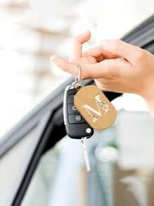 1 件雏菊字母 A-Z 图案木质钥匙扣、首字母木质吊坠、可雕刻的创意小礼物、包包吊坠、木质标签、钥匙扣、戒指、雕刻空白木板、DIY 配件 - 杏色 - 查看 4