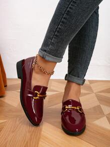 Mocasines planos con hebilla de metal de punta redonda para mujer, zapatos casuales de piel sintética con cierre de deslizamiento, otoño 2025 - Burdeos - Ver 5
