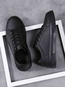 Men's Black Casual Sneakers Skateboard Shoes Work Shoes Solid Black Lace-Up Low-Top Sneakers, New Spring/Summer Student Back-To-School Skate Shoes, Non-Slip Work Shoes, Size 39-45