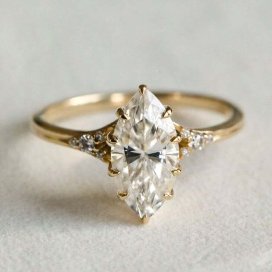 Exquisite 18K Golden Plated Ring Inlaid Large Shining Zirconia Elegant Jewelry For Engagement Wedding Scenes Evening Party Decor