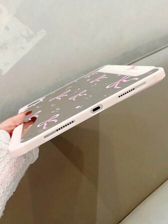 1 st Söt tecknad rosa blommig, bokstav, bågedekor Dubbelsidig akryl Transparent Kristallklart skyddsfodral, kompatibel med IPad, stöder sömn-/vakningsfunktion