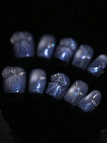 Decoración de encantos de uñas 3D de hada de la aurora, medusa, diseño de arte de uñas azul grisáceo brillante del ojo de gato, 100% hecho a mano, 10 piezas de puntas de uñas postizas cortas cuadradas, reutilizable pegatina para uñas uñas falsas uña falsa uña acrílica