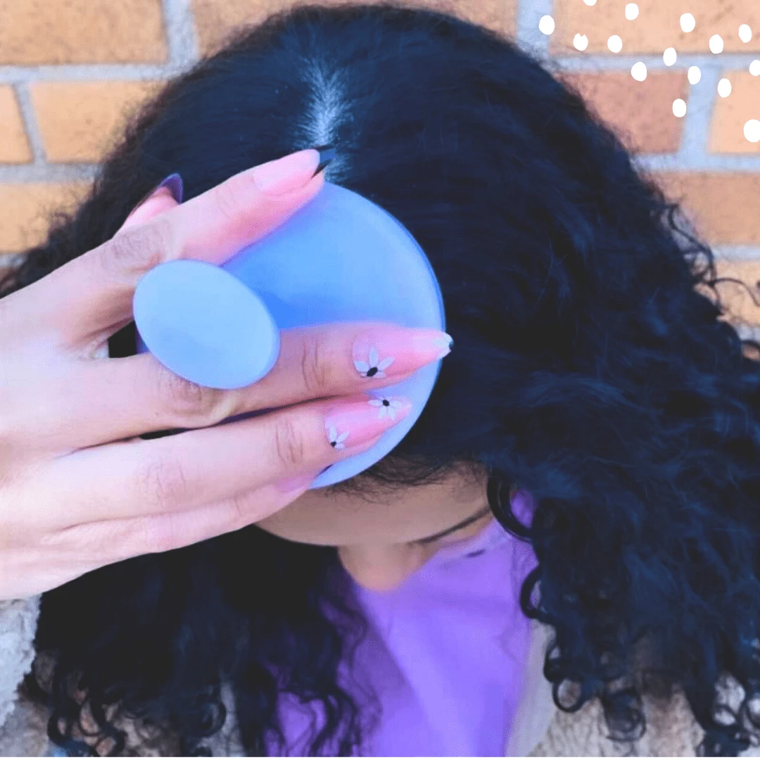 Scalp Massager Brush. Soft Silicone Hair Massager To Sanitize And Combat Dandruff - 白色 - 查看 1