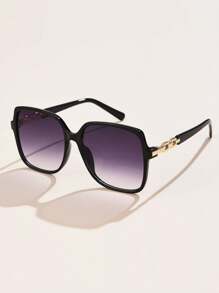 1pc Women's Plastic Square Big Frame Sunglasses, European And American Style Chic And Elegant, Casual, Suitable For Outdoor, Travel, And Daily Wear Beach Accessories For Women Sun Glasses Sunglasses Shades Fashionable Shade Elegant Outfit Family Outings Travel Vacation Holiday For Summer Beach Vacation,Outdoor,Travel - Black - View 2