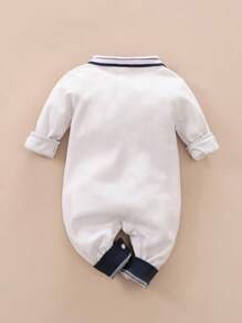 Yierying 新生男宝宝学院风可爱白色连体衣，适合夏秋季穿着