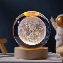 1pc USB Powered 3D Illuminated Glass Crystal Ball LED Night Light With Wooden Base, Home & Room Decor Night Lamp, Solar System, Moon, Galaxy, Saturn Pattern 3D Night Light, Indoor Desk Lamp, Back To School Or Birthday Gift For Friends And Classmates, Nursery Decor Light, Baby Shower Party Home Decor Gift - trong suốt - Xem 7