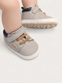 软底婴儿运动鞋，适合0-1岁宝宝，春秋季防滑，休闲时尚，也适合0-6-12个月的宝宝。 - 灰色 - 查看 4