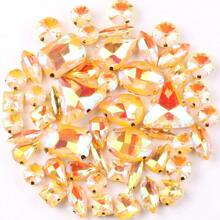50 piezas/paquete, caramelos de gelatina de colores AB en formas mixtas, piedras de cristal coser a mano con base de metal dorado plano con agujeros, material de costura brillante con piedras preciosas para accesorios DIY, se pueden usar para decorar ropa, vestidos, bolsos, zapatos, broches, aretes, manualidades