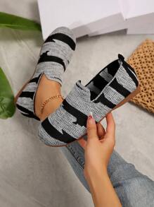 Women Round Toe Flat Shoes, Patchwork Knit Upper, Casual Breathable Non-Slip Comfortable Ballet Flats - Grey - View 1
