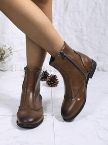 Brogues Floral Carved Vintage Two-Tone Leather Flat Shoes, European Retro Style For Women