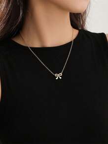 14K Bow Pendant Necklace