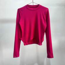 LIVIA Long-Sleeved Blouse With Side Slit - 玫紅色 - 查看 1