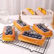 1pc Blueberry Pastry Bread Replica Decorative Prop For Home Interior And Photography - Multicolor - View 3