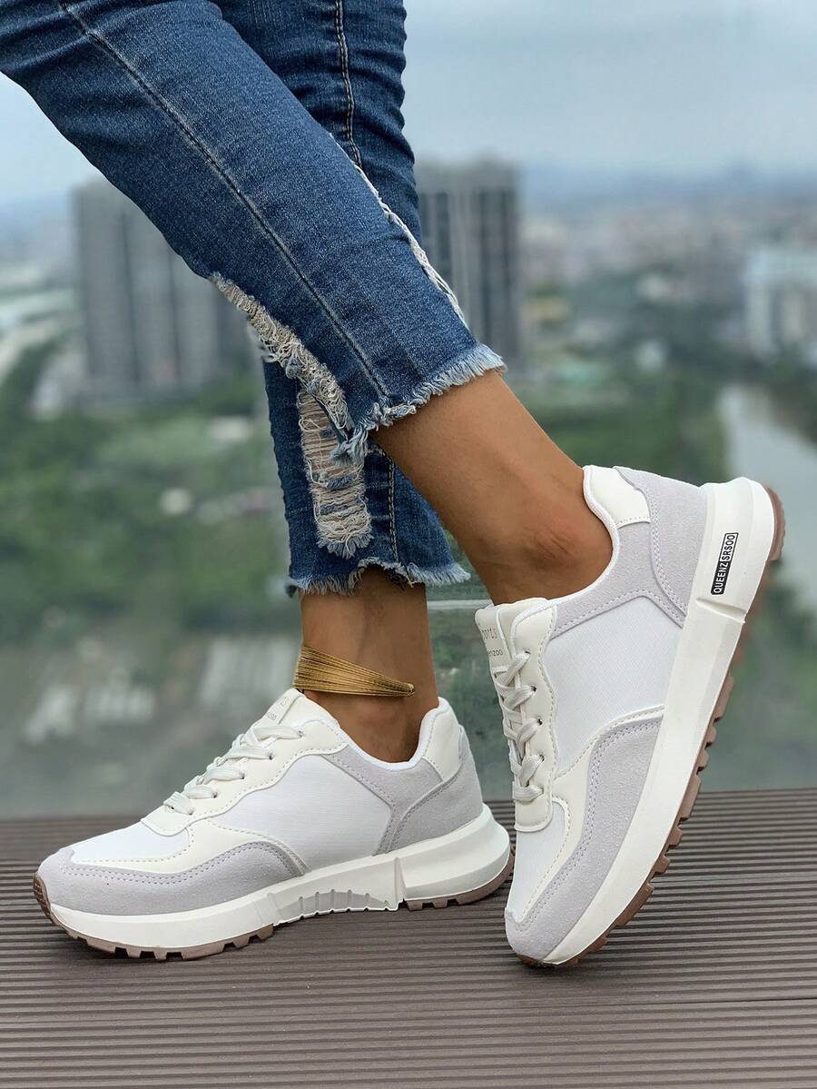 Scarpe sportive casual comode per donne, nuove sneaker da running traspiranti versatili alla moda con suola platform, modello 2024 estate