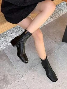 2025秋冬春秋季新款女方头短靴法式粗跟中跟弹力修身靴