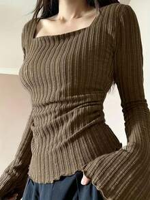 女士方领喇叭袖修身薄针织长袖上衣，适合春秋季节