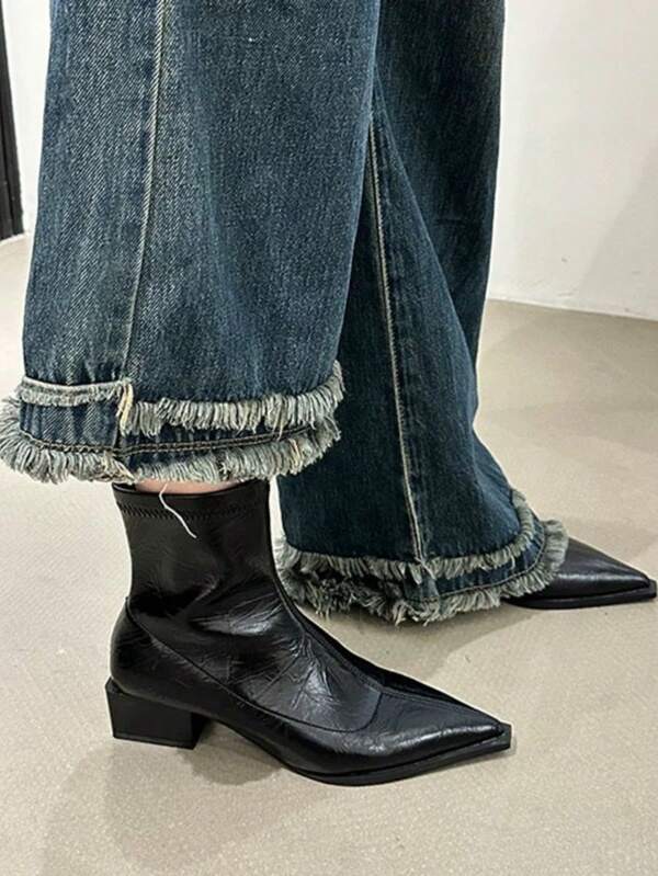 Fashion Match Jeans,2024 Autumn-Winter Pointed Toe Retro Short Boots, Korean Style Block Heel Ankle Boots, Fashionable Thick Heel Slim Boots, Niche Design High Heel Boots, Versatile