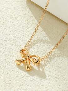 14K Bow Pendant Necklace