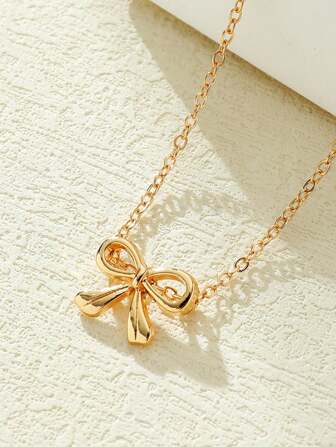 14K Bow Pendant Necklace