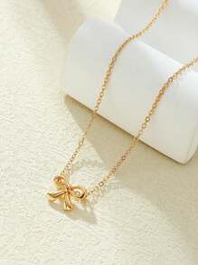 14K Bow Pendant Necklace
