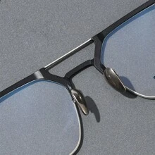 1 par de gafas rectangulares de doble haz sin graduación, de color negro, con montura de metal, adecuadas para todas las estaciones, de moda, con estilo retro, ideales para el trabajo de oficina, las compras, la decoración, el aprendizaje de los estudiantes, la lectura, las reuniones de negocios, los juegos, la protección ocular, las fiestas, los viajes, los deportes, los espectáculos en escena y la conducción.
