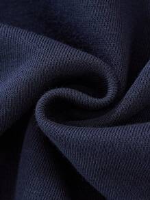 小男孩长袖运动衫，卡通恐龙夜光印花，时尚可爱的秋冬季设计