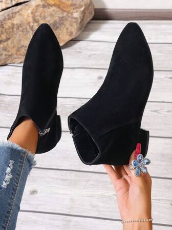 Fashion Match Sweater,Women's Ankle Boots And Short Boots, Low Heel Lace-Up Flat Booties, Pointed Toe Black Suede Fashion Boots, Ankle-High