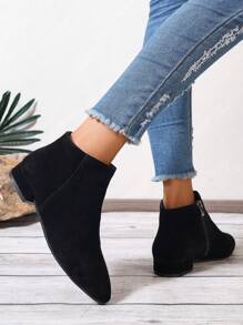 Pull assorti tendance, bottes cheville et boots courtes pour femmes, bottines plates à lacets à talon bas, bottes de mode noir à bout pointu, montant cheville