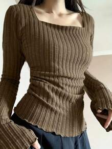 女士方领喇叭袖修身薄针织长袖上衣，适合春秋季节