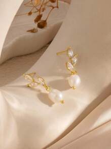 Boucles d'oreilles en perle pour femmes Boucles d'oreilles en or délicates pour femmes Boucles d'oreilles pendantes en cubique zircone plaquées or/argent 14 carats Pendentifs à clips Perles Bijoux simples pour tous les jours Cadeaux