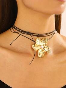 1pc Elegant Luxurious Gold Flower Necklace, Eye-Catching Faux Pearl Flower Adjustable Leather Cord Necklace, Suitable For Women, Perfect For Summer Outfits And Valentine's Day Gift - Gold - View 1