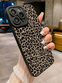 Cheetah Print Cheetah Leopard Print Painted Straight Edge Black Simple Phone Protective Case Applicable To Iphone 15 XR/7/8, Iphone 15 ProMax/12 ProMax/13 ProMax/14 ProMax 13 14 11 12p14 P11 P12, Shockproof TPU Soft Shell, Compatible With A13 4G A22 A21S A51 4G A52 S22 Ultra A33 5G, Compatible With Redmi 10, Redmi Note 11 4G, Redmi 11 Lite, A53, TPU A14/A23/S23 Ultra, S24, A14, A15, S23, A73, Redmi Phones