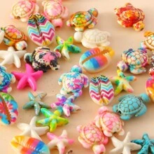 28 pièces Accessoires de création de bijoux DIY, thème océanique tortue colorée, étoile de mer, coquillage, macaron-couleurs avec 3 rouleaux de cordon élastique, tailles aléatoires