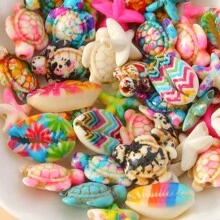 28 pièces Accessoires de création de bijoux DIY, thème océanique tortue colorée, étoile de mer, coquillage, macaron-couleurs avec 3 rouleaux de cordon élastique, tailles aléatoires