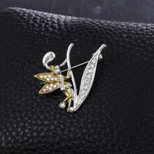 1pc/Set 26 Pcs Angel Shape English Alphabet Pins Cute Brooch For Clothes, Bags, Hats, Accessories Dress Accessories Pin For Clothes Bag Charm School Office Accessories Shirts Jacket Jewelry Christmas Halloween Clothes Pin Funny Teacher Gifts