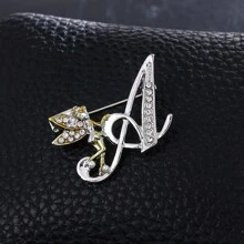 1pc/Set 26 Pcs Angel Shape English Alphabet Pins Cute Brooch For Clothes, Bags, Hats, Accessories Dress Accessories Pin For Clothes Bag Charm School Office Accessories Shirts Jacket Jewelry Christmas Halloween Clothes Pin Funny Teacher Gifts
