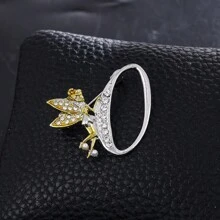 1pc/Set 26 Pcs Angel Shape English Alphabet Pins Cute Brooch For Clothes, Bags, Hats, Accessories Dress Accessories Pin For Clothes Bag Charm School Office Accessories Shirts Jacket Jewelry Christmas Halloween Clothes Pin Funny Teacher Gifts