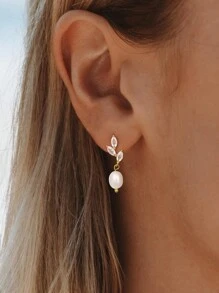 Boucles d'oreilles en perle pour femmes Boucles d'oreilles en or délicates pour femmes Boucles d'oreilles pendantes en cubique zircone plaquées or/argent 14 carats Pendentifs à clips Perles Bijoux simples pour tous les jours Cadeaux