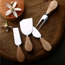 圆形木制零食套装 + 4 把奶酪刀 + 4 件酒具，配有小模子和零食叉 - 木頭 - 查看 7