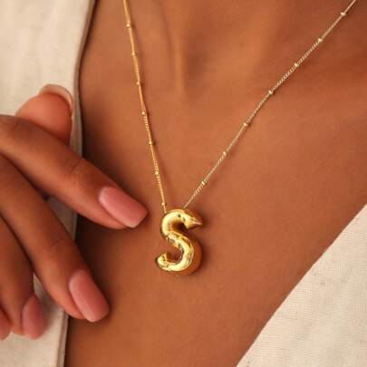 1 pièce Collier pendentif chaîne en acier inoxydable simple à la mode avec lettre 26 pour femmes