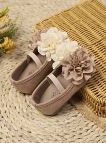 1 par de bailarinas con decoración floral, fondo suave antideslizante, estilo retro y dulce de princesa, adecuadas para primavera y otoño, para niñas