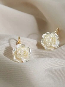 1 Pair Of Girls' White French Pearl Camellia Flower Earrings - Suitable For Daily Accessories
