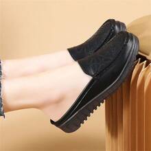 Plus Size Slip-On Backless Mule Sandals, Classic Closed Toe Slides For Mothers, Spring & Summer