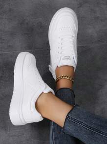 2025 Neue Damen Schnürschuhe für den Lässig-Look, Sportschuhe, weiße Schuhe, Damenschuhe, Skateboard-Schuhe, leichte Streetboard-Schuhe