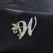 1pc/Set 26 Pcs Angel Shape English Alphabet Pins Cute Brooch For Clothes, Bags, Hats, Accessories Dress Accessories Pin For Clothes Bag Charm School Office Accessories Shirts Jacket Jewelry Christmas Halloween Clothes Pin Funny Teacher Gifts